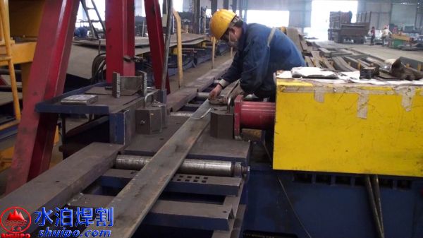 翼板折彎機(jī)011